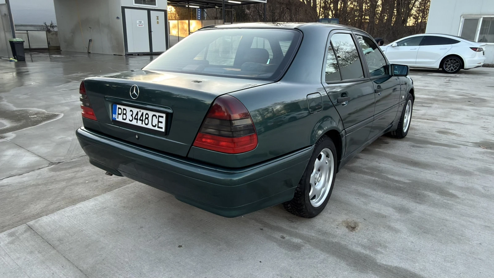 Mercedes-Benz C 180 Газ-Бензин, снимка 5 - Автомобили и джипове - 53728404