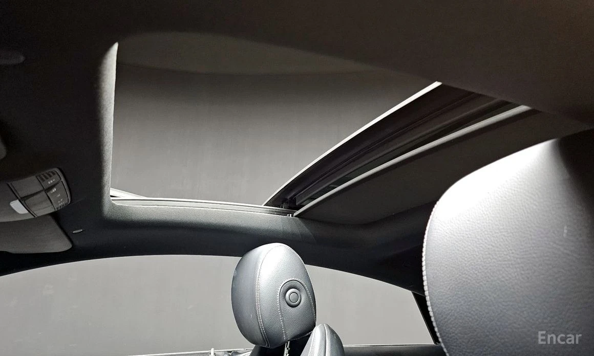 Mercedes-Benz E 220 Coupe* AMG PACK* BURMESTER* HEAD-UP* DISTRONIC* , снимка 14 - Автомобили и джипове - 54217464