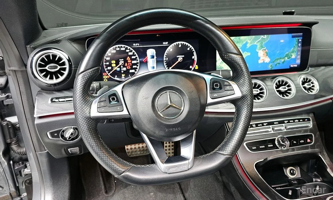 Mercedes-Benz E 220 Coupe* AMG PACK* BURMESTER* HEAD-UP* DISTRONIC* , снимка 8 - Автомобили и джипове - 54217464