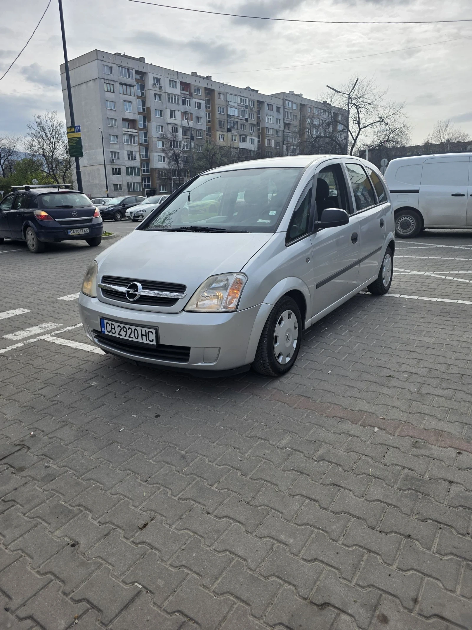 Opel Meriva 1.6  !!супер икономична работещ климатик !!