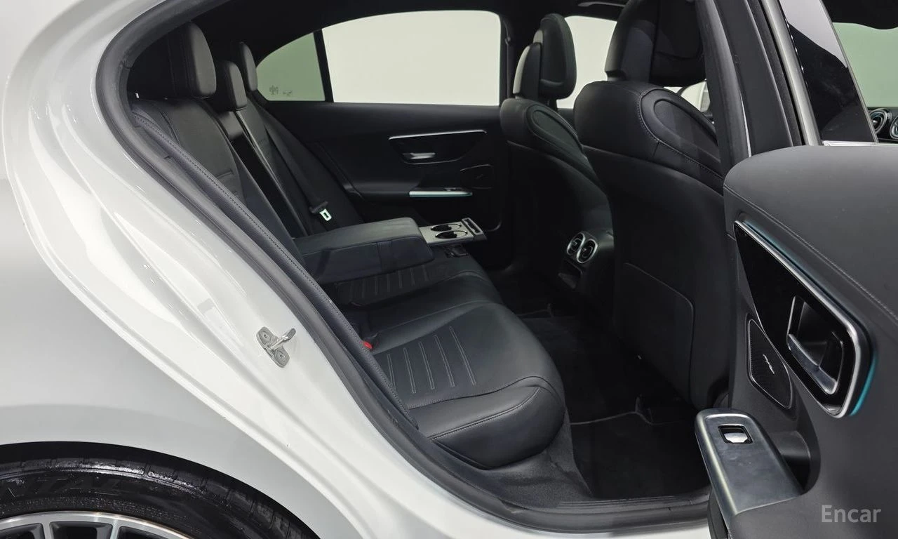 Mercedes-Benz C 300 AMG-LINE* 4MATIC* DISTRONIC* 360CAMERA* HEAD-UP* , снимка 12 - Автомобили и джипове - 54444544
