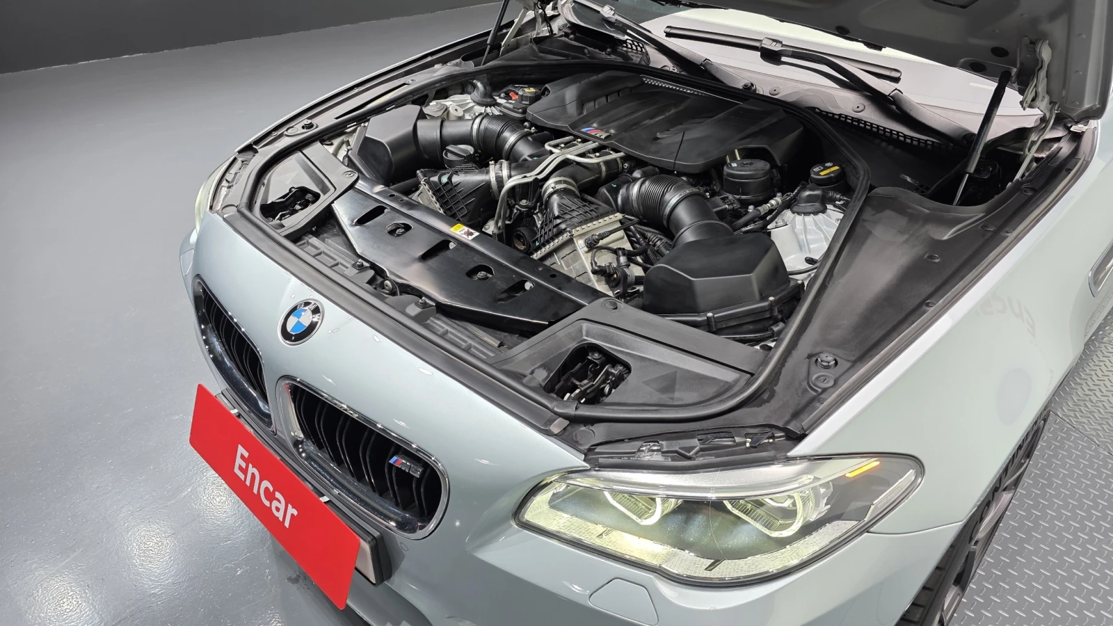 BMW M5 360* SOFT CLOSE* HUD* ЕЛ. БАГАЖНИК* КРАЙНА ЦЕНА, снимка 6 - Автомобили и джипове - 55496072