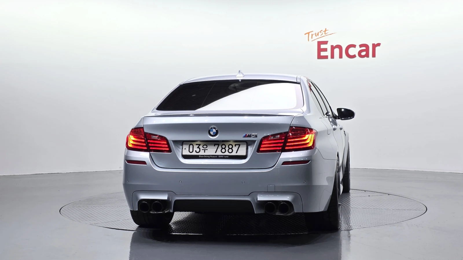 BMW M5 360* SOFT CLOSE* HUD* ЕЛ. БАГАЖНИК* КРАЙНА ЦЕНА, снимка 4 - Автомобили и джипове - 55496072