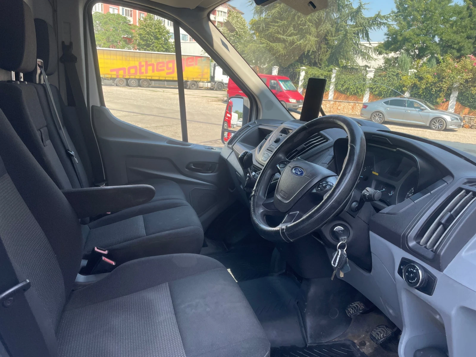 Ford Transit Custom, снимка 9 - Автомобили и джипове - 55595560