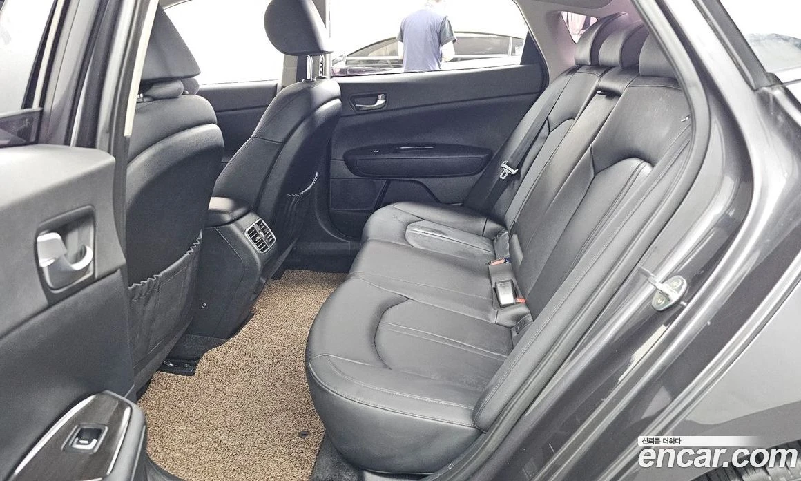 Kia K5 2.0 Prestige, снимка 16 - Автомобили и джипове - 55669084