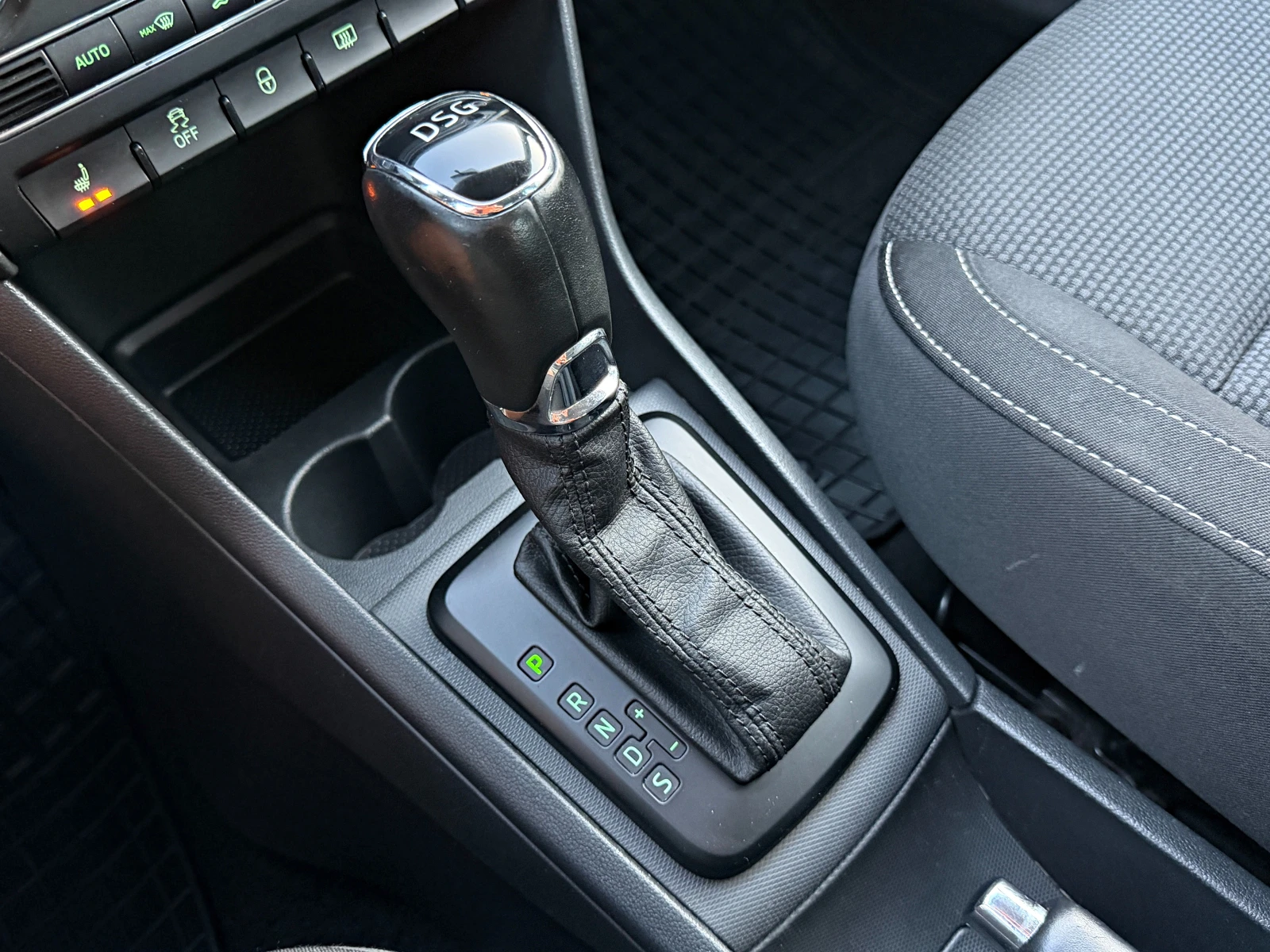 Skoda Rapid Автоматик DSG 1.4 122кс Подгрев, снимка 6 - Автомобили и джипове - 55671302
