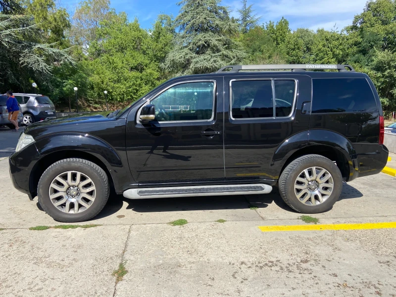 Nissan Pathfinder 2.5 Facelift, снимка 6 - Автомобили и джипове - 47314025