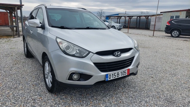 Hyundai IX35 1.7FULL ЕКСТРИ, снимка 3 - Автомобили и джипове - 48480489