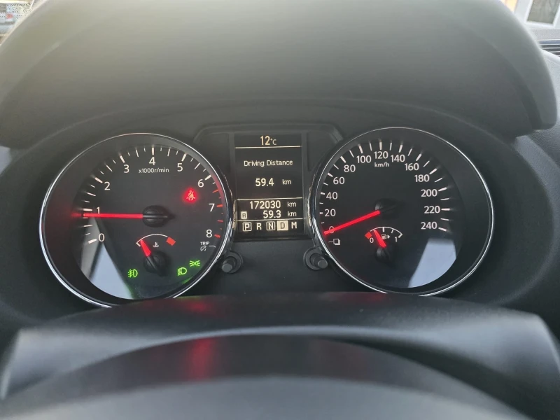 Nissan Qashqai 2.0i 141K.C. / 4X4 / АВТОМАТ / НАВИ / КЛИМАТРОНИК, снимка 13 - Автомобили и джипове - 50385265