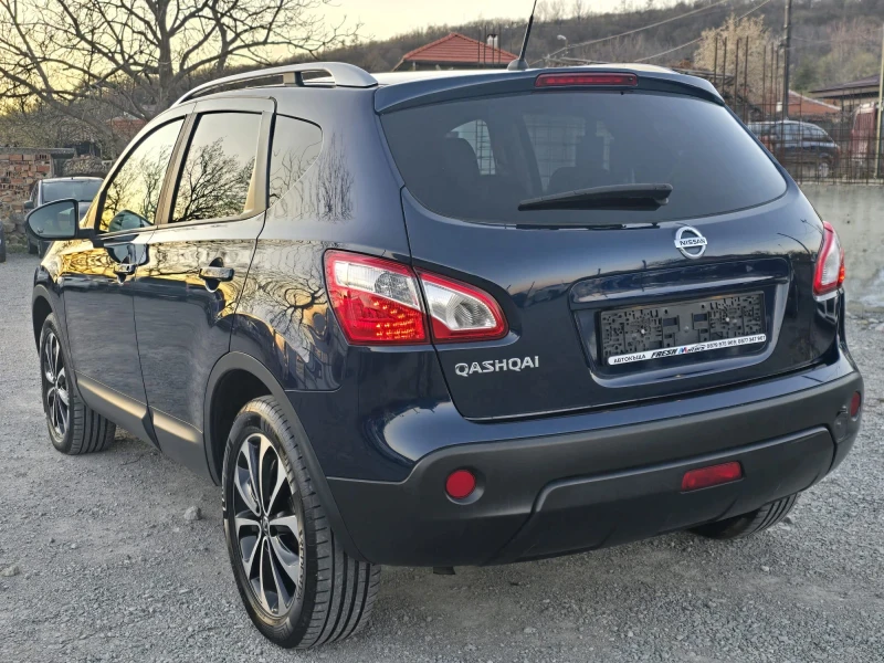 Nissan Qashqai 2.0i 141K.C. / 4X4 / АВТОМАТ / НАВИ / КЛИМАТРОНИК, снимка 4 - Автомобили и джипове - 50385265