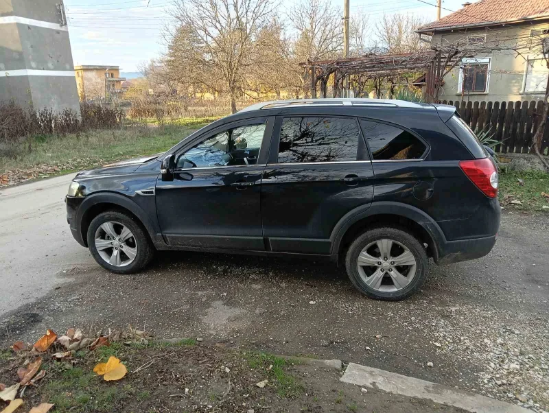 Chevrolet Captiva, снимка 8 - Автомобили и джипове - 52549948
