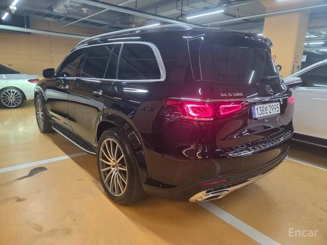 Mercedes-Benz GLS580 AMG LINE | 4MATIC , снимка 4 - Автомобили и джипове - 55639893