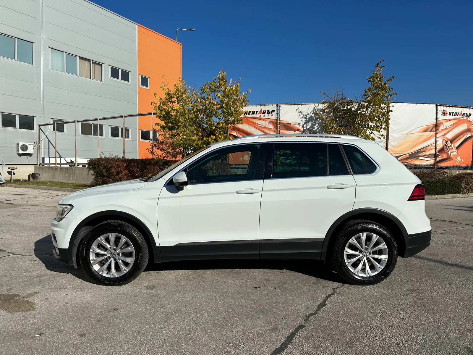 VW Tiguan 2.0TDI 150К.с. 4x4 - изображение 2