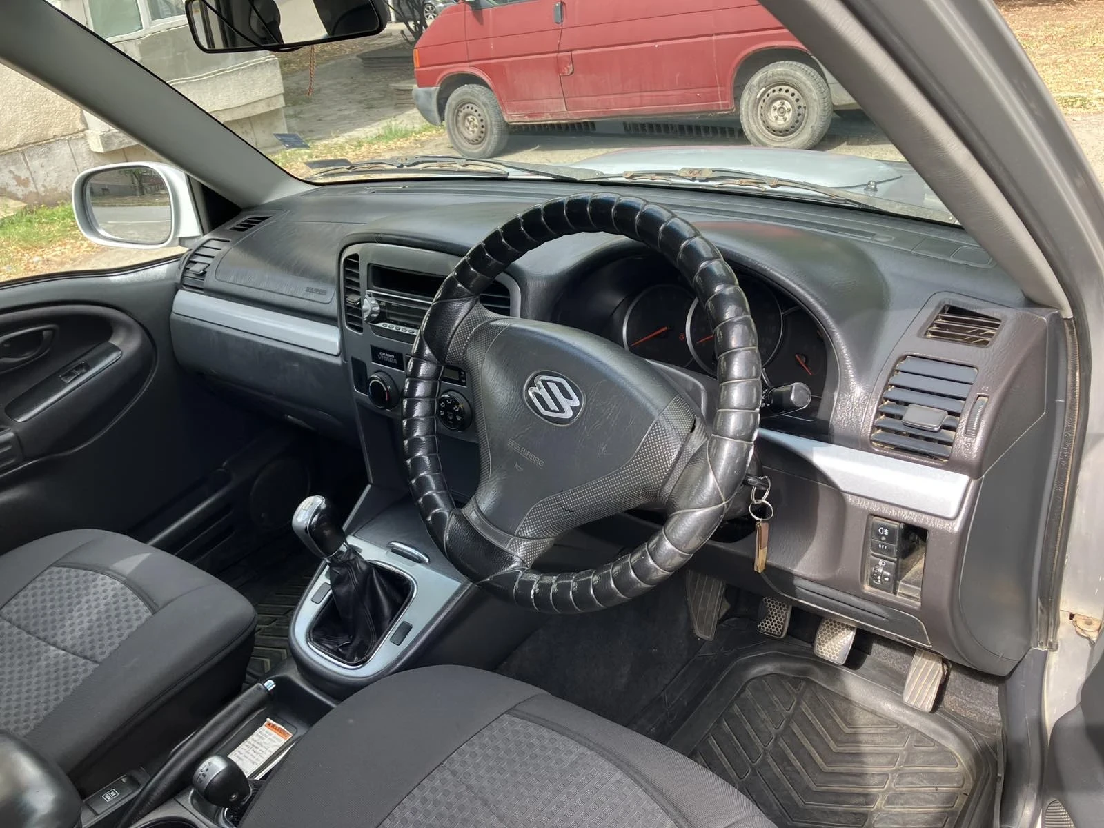 Suzuki Grand vitara 2.0 HDI - изображение 5