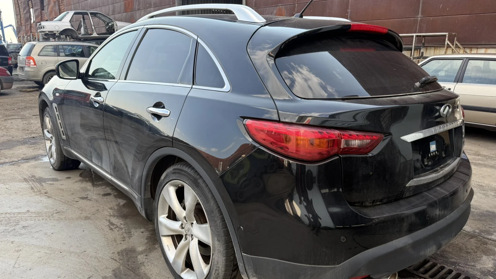 Infiniti Fx 37, снимка 2 - Автомобили и джипове - 53782914