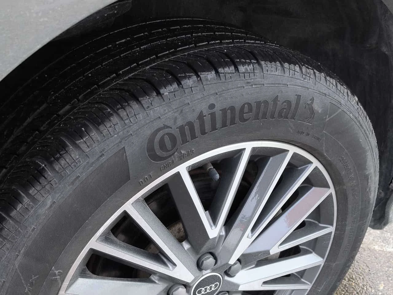 Audi Q3 * Progressiv ШИБИДАХ * ПОДГРЕВИ * KEYLESS * CARFAX, снимка 16 - Автомобили и джипове - 54110793