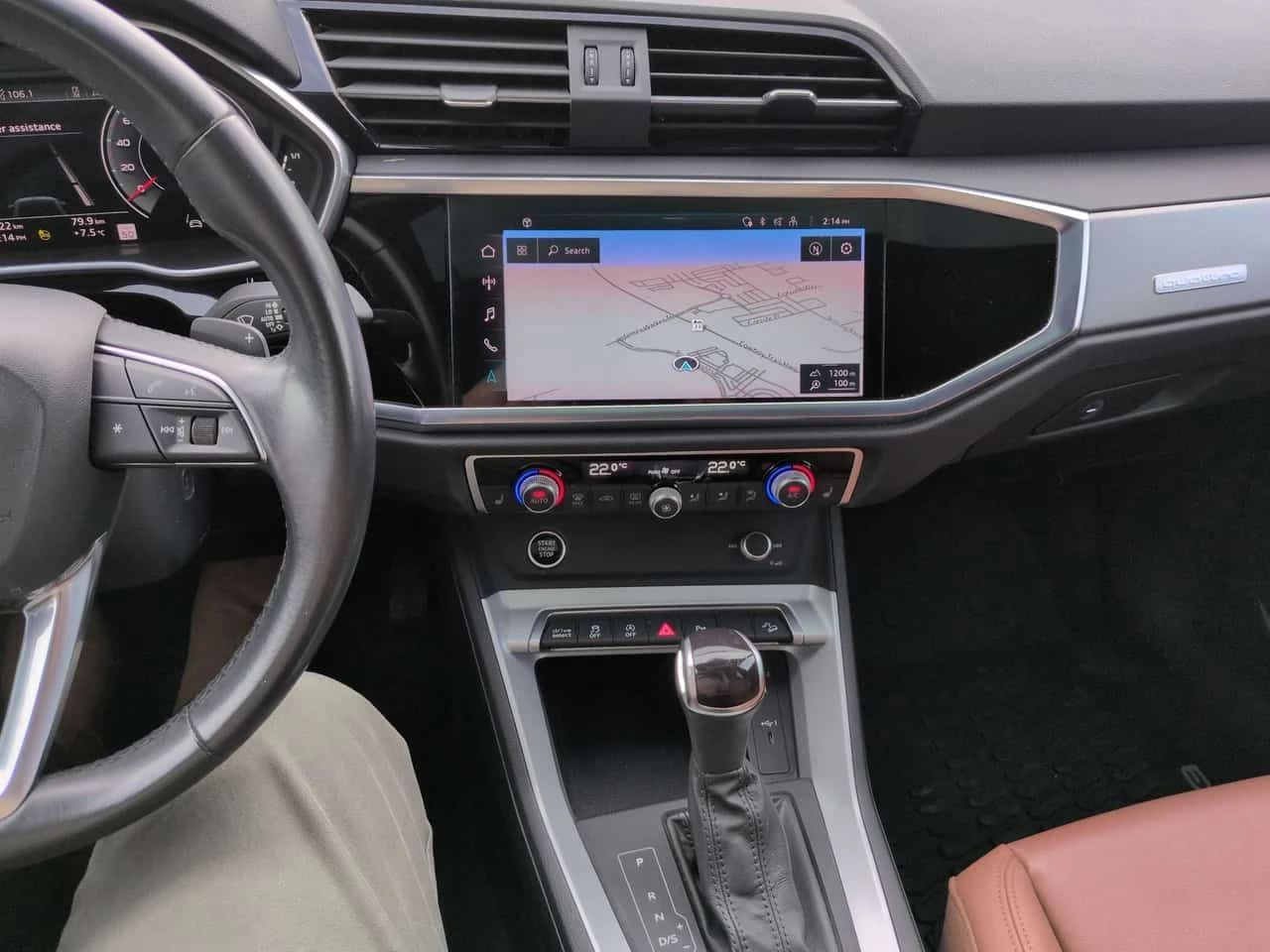 Audi Q3 * Progressiv ШИБИДАХ * ПОДГРЕВИ * KEYLESS * CARFAX, снимка 9 - Автомобили и джипове - 54110793