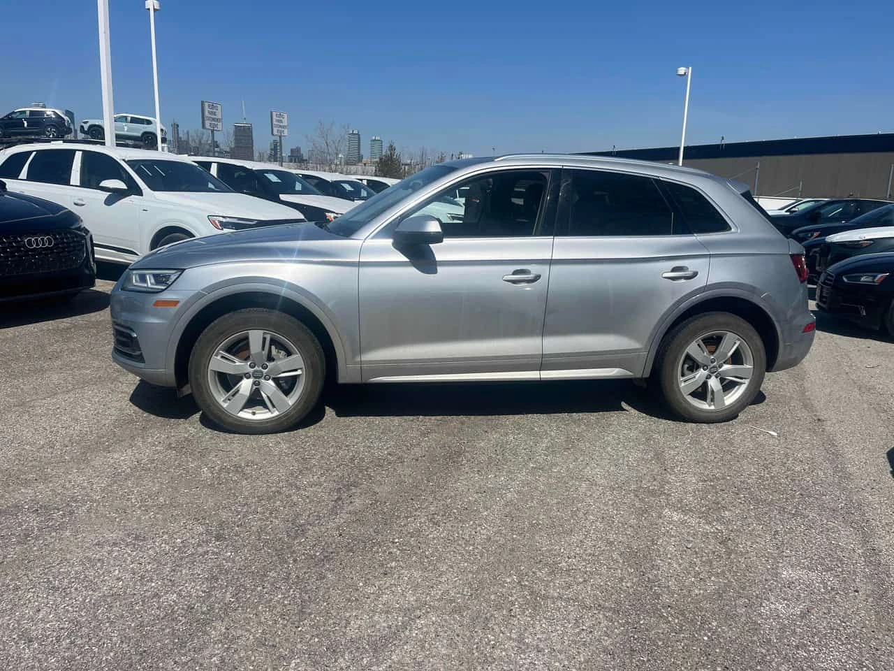 Audi Q5  Technik/DIS/360/B&O/PANO/КЛИП НА МОТОРА , снимка 2 - Автомобили и джипове - 54167656