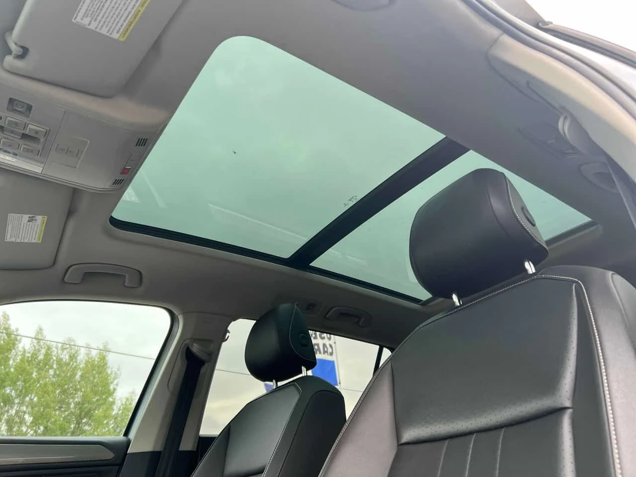 VW Tiguan Comfortline/КОЖА/ПАНО/ПОДГРЕВ/CARFAX/ФИНАНСИРАНЕ, снимка 9 - Автомобили и джипове - 54904361