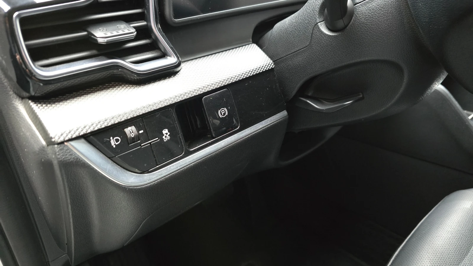 Kia Sportage 2.0 CRDi Trendy | Навигация | Камера | LED, снимка 12 - Автомобили и джипове - 54919046