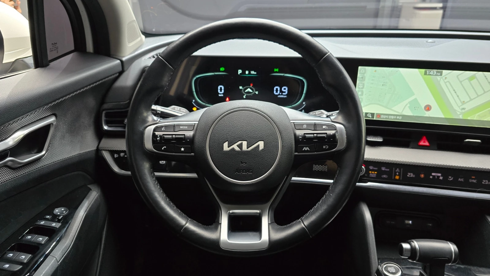 Kia Sportage 2.0 CRDi Trendy | Навигация | Камера | LED, снимка 9 - Автомобили и джипове - 54919046
