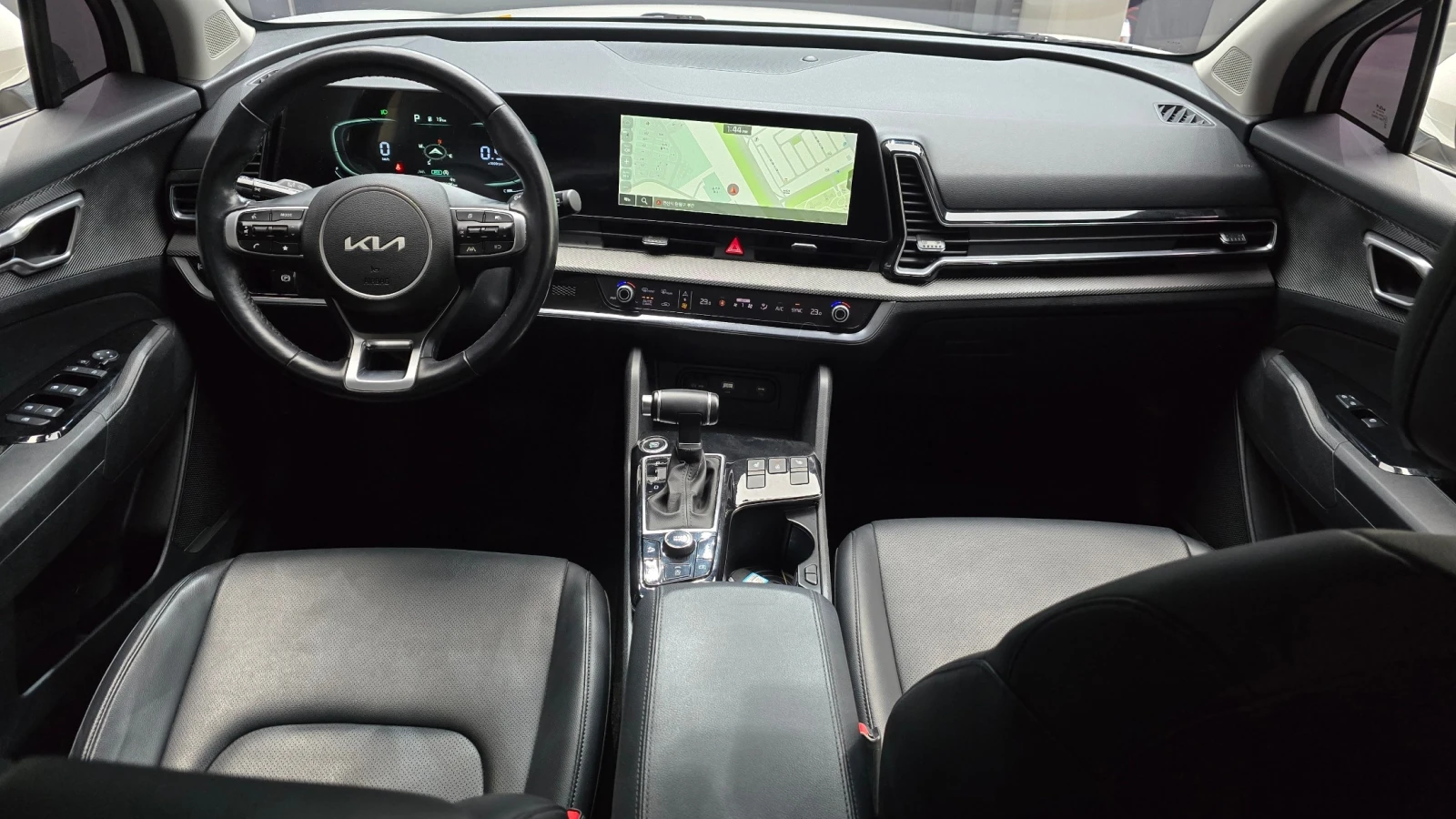 Kia Sportage 2.0 CRDi Trendy | Навигация | Камера | LED, снимка 5 - Автомобили и джипове - 54919046