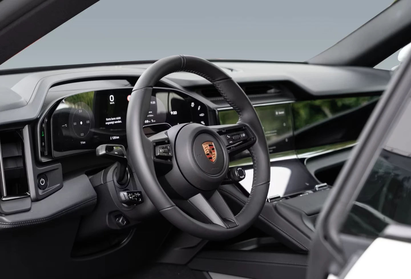 Porsche Cayenne NEW* ELECTRIC* PANO* BOSE* DISTR* MEMORY* 360CAM* , снимка 12 - Автомобили и джипове - 55569901