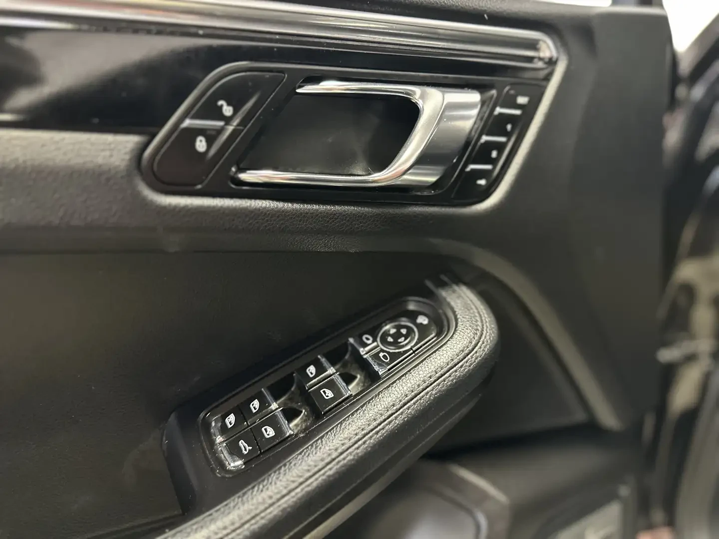 Porsche Macan S* PDK* CHRONO* ���������* ���������* ������*  | Mobile.bg � ����������� 6