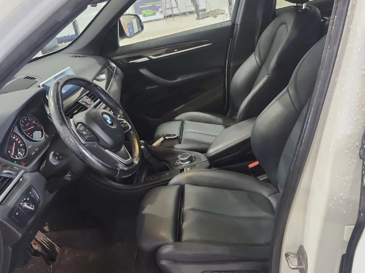 BMW X1 XDRIVE28I / ПАНОРАМА / ПОДГРЕВИ / 2 ЧИФТА ГУМИ , снимка 8 - Автомобили и джипове - 55798672