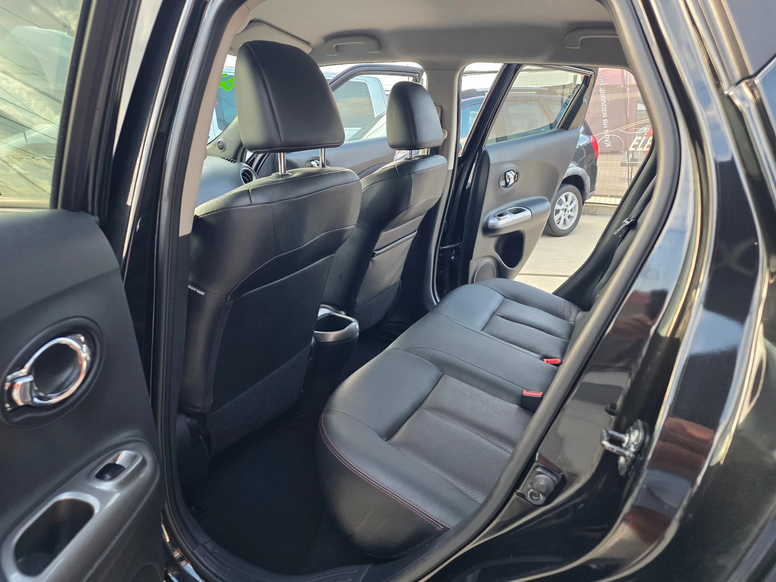 Nissan Juke 1.6 TURBO-190к.с 4х4-АВТОМАТИК-ШВЕЙЦАРИЯ, снимка 14 - Автомобили и джипове - 55891937