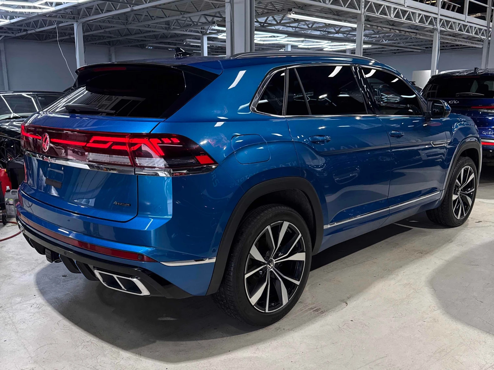 VW Atlas * Execline * CARFAX * ЦЕНА ДО БГ, снимка 4 - Автомобили и джипове - 55971999