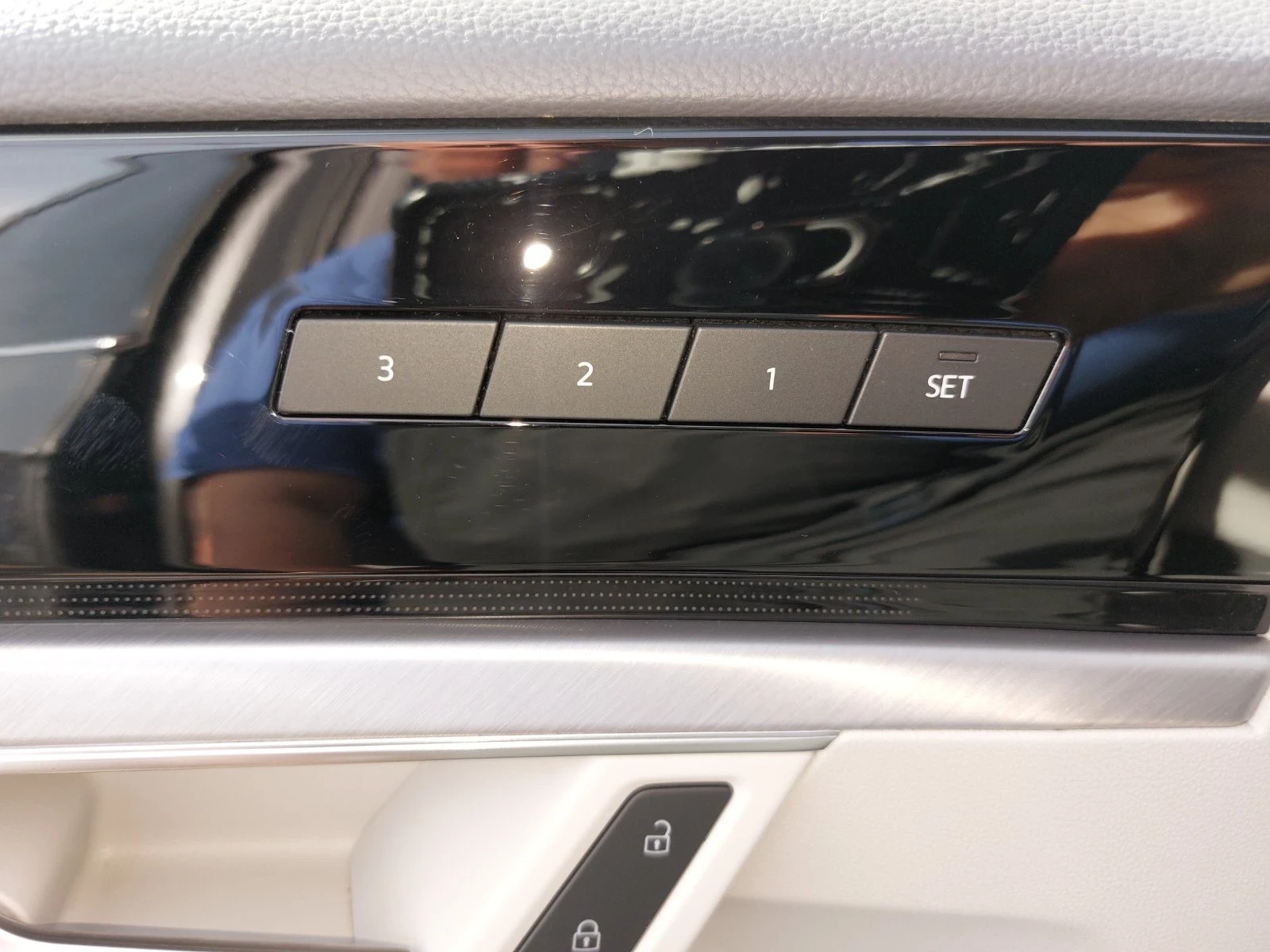 VW Touareg, снимка 9 - Автомобили и джипове - 56395180