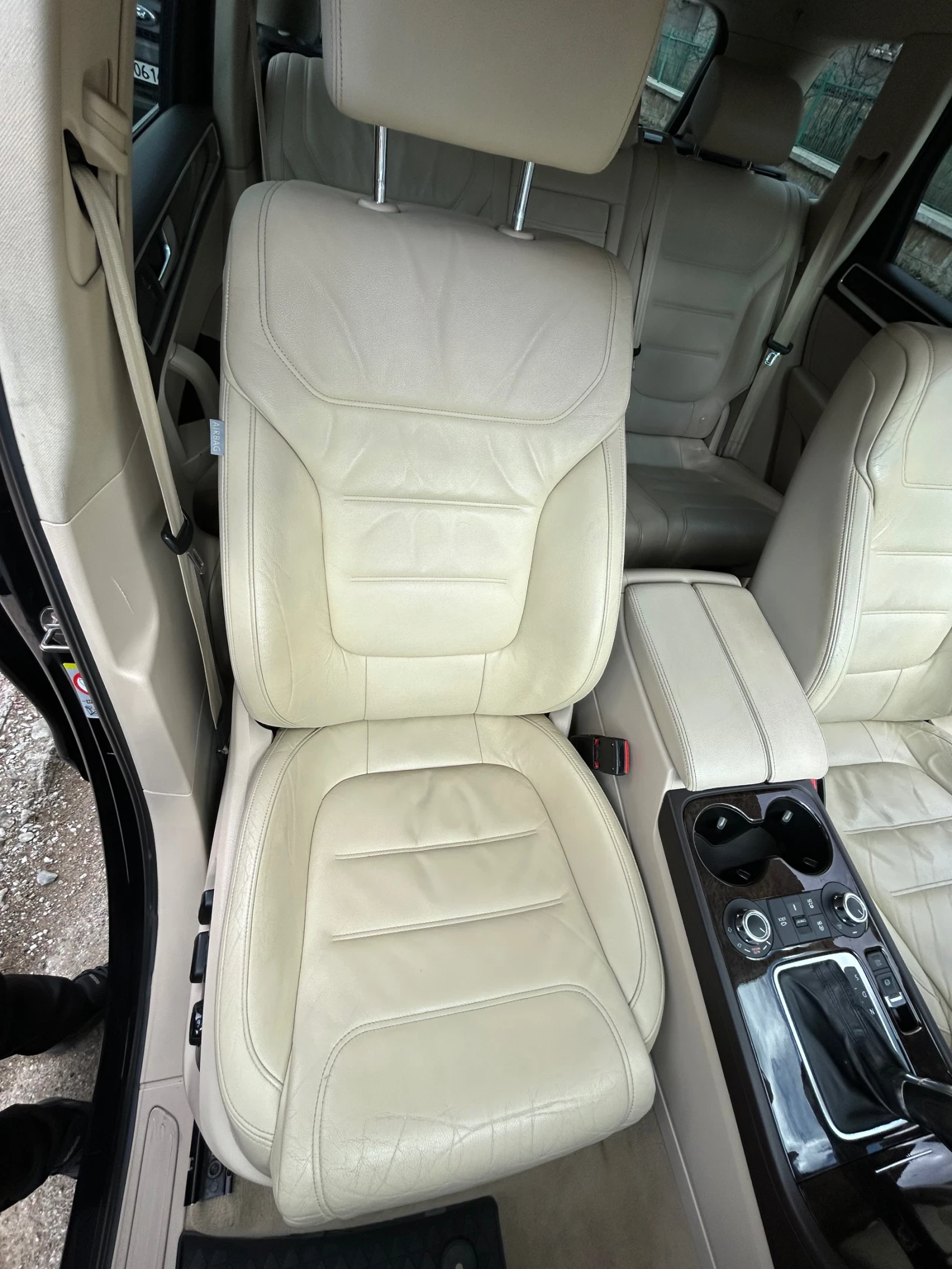VW Touareg 3.0d 239кс., снимка 7 - Автомобили и джипове - 56518749