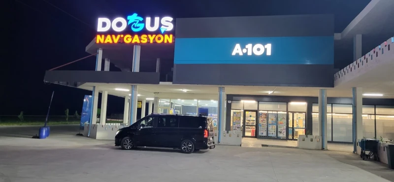 Mercedes-Benz V 220, снимка 11 - Бусове и автобуси - 52321674