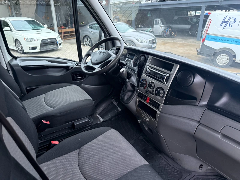 Iveco Daily 35C15 3.0HPI до 3.5т. 7-местен , снимка 10 - Бусове и автобуси - 53373716