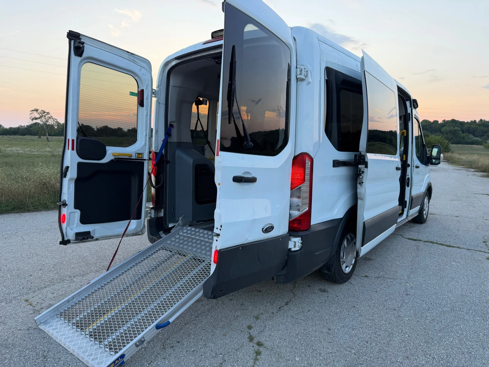 Ford Transit Torneo 8+ 1, снимка 13 - Бусове и автобуси - 55381114