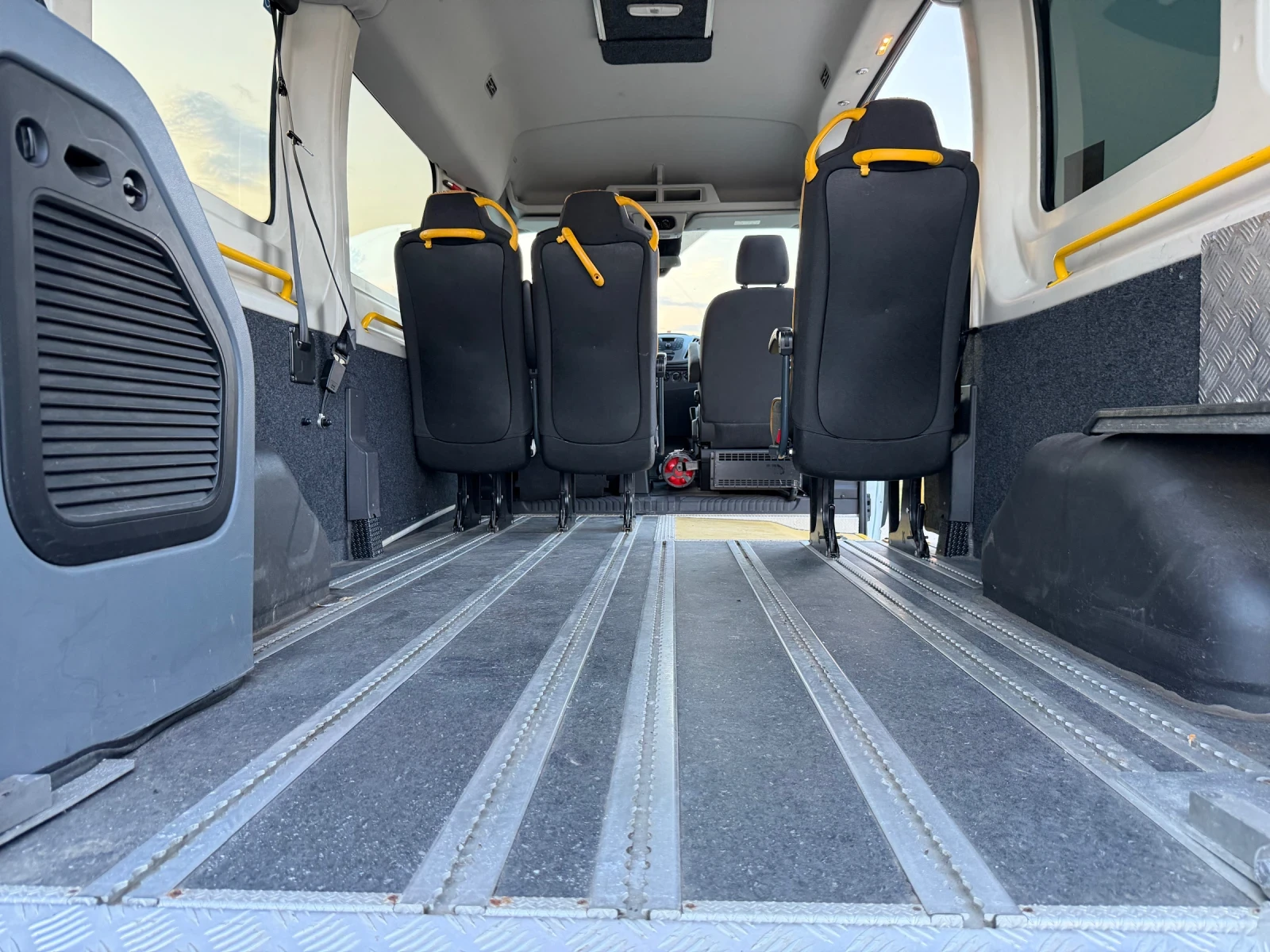 Ford Transit Torneo 8+ 1, снимка 9 - Бусове и автобуси - 55381114