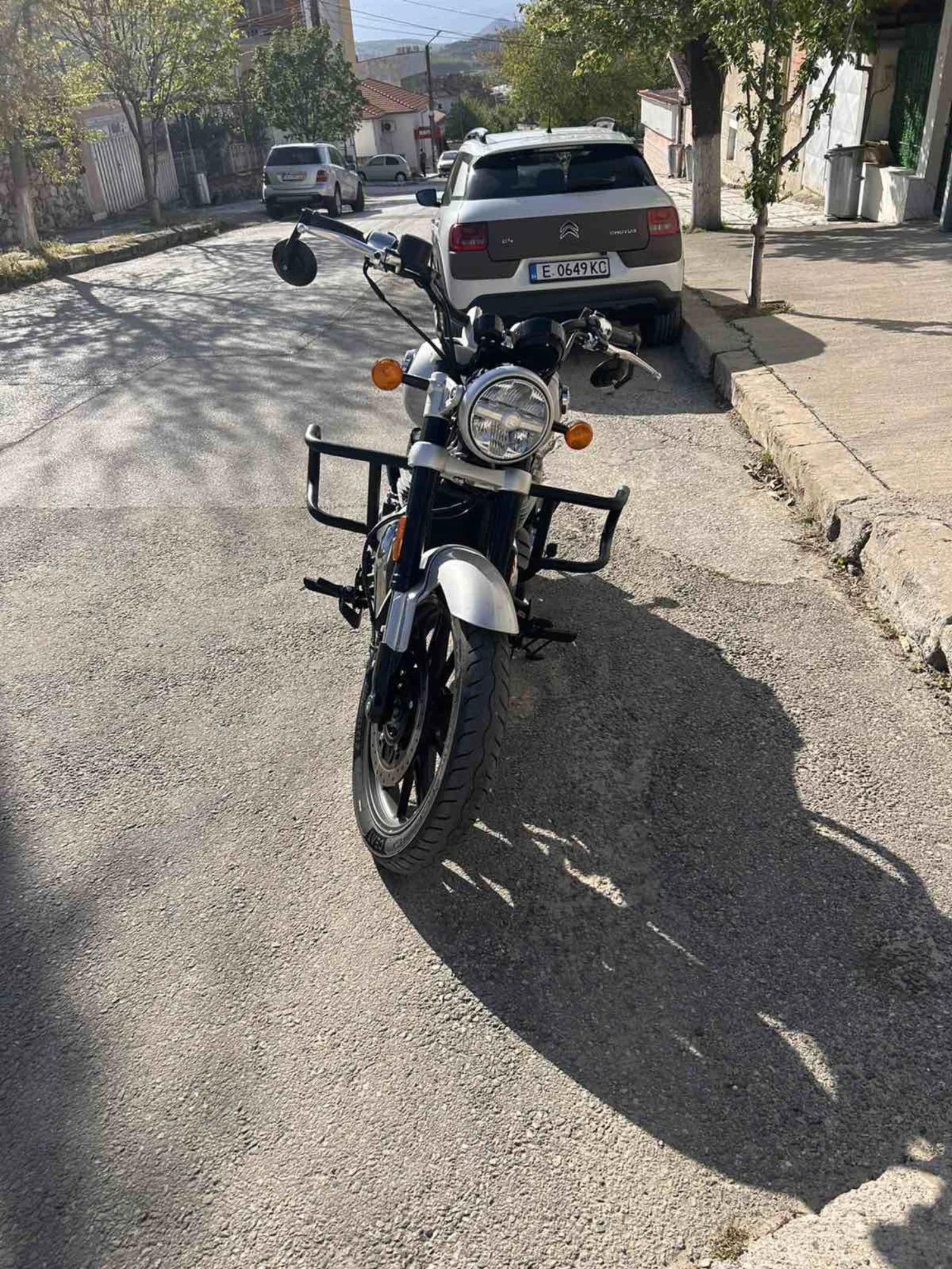 Royal Enfield Super Meteor 650 ABS A2 - изображение 6