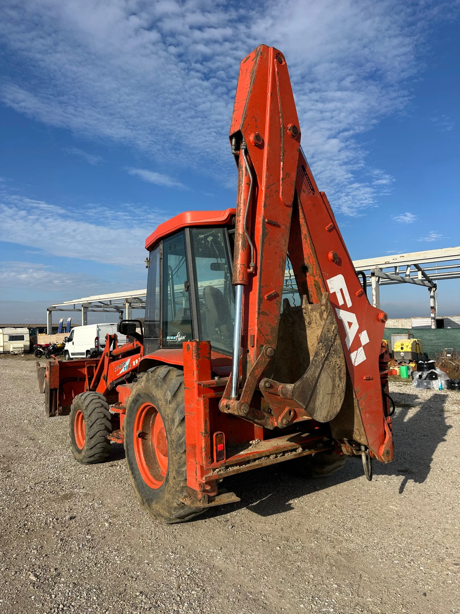 Багер Komatsu Fai 898 Наличен - изображение 3