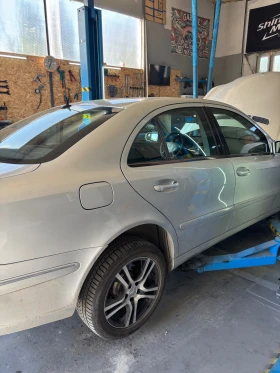 Mercedes-Benz E 220 Елеганс, снимка 11