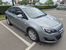 Opel Astra J 1.6 ГАЗ нова от България, снимка 3