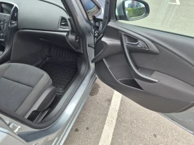 Opel Astra J 1.6 ГАЗ нова от България, снимка 13