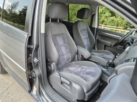 VW Touran 2.0TDI Hingline DSG Navi Кожа Печка, снимка 11