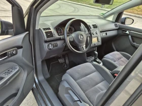 VW Touran 2.0TDI Hingline DSG Navi Кожа Печка, снимка 12