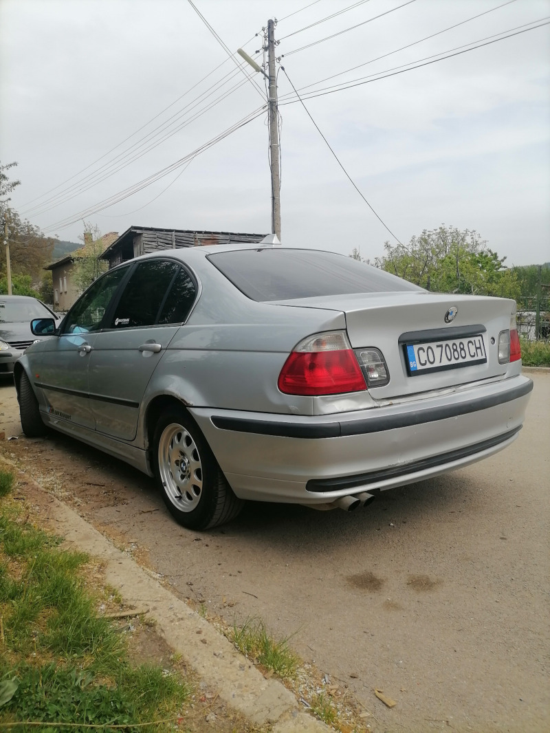 BMW 320, снимка 4 - Автомобили и джипове - 45423044