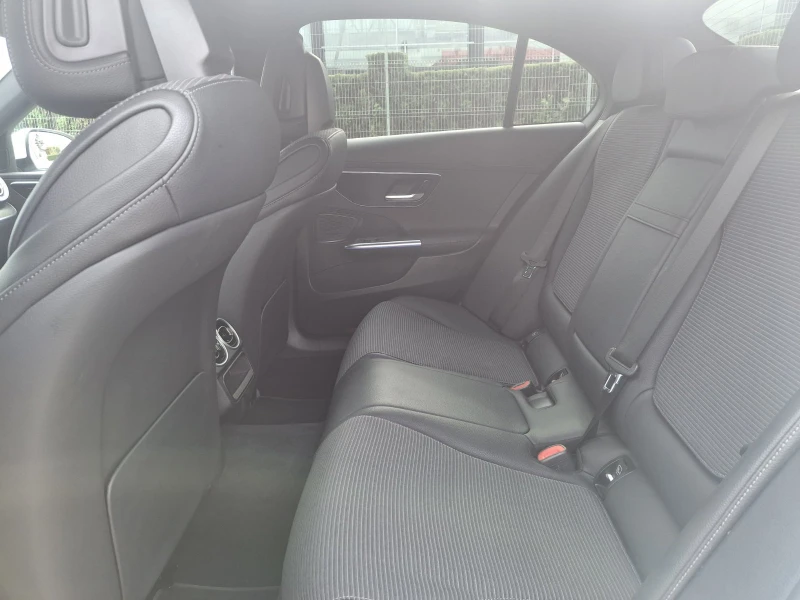 Mercedes-Benz C 200 4MATIC, снимка 10 - Автомобили и джипове - 46884994
