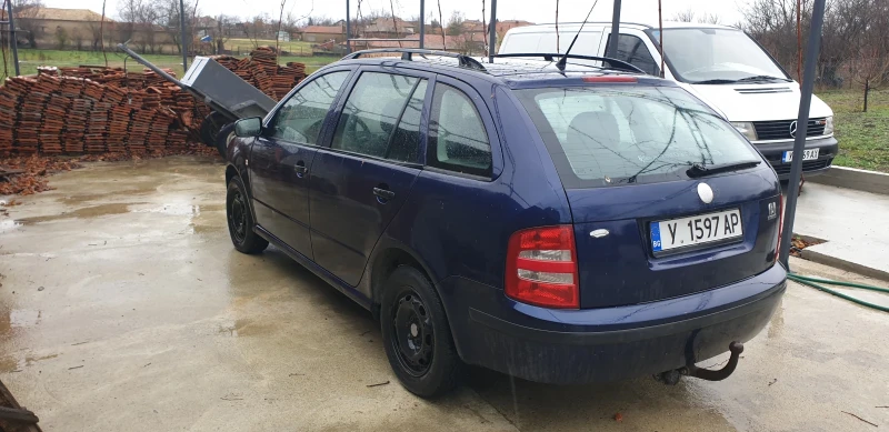 Skoda Fabia, снимка 5 - Автомобили и джипове - 48197095