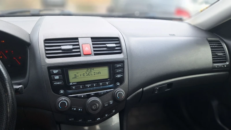 Honda Accord 2.2, снимка 13 - Автомобили и джипове - 52748879