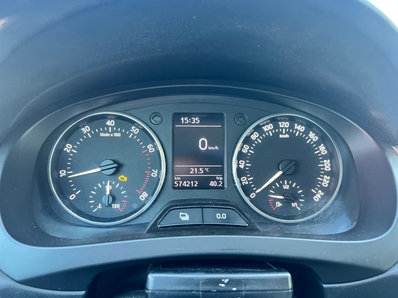 Skoda Rapid 1.2i LPG, снимка 11 - Автомобили и джипове - 52817586