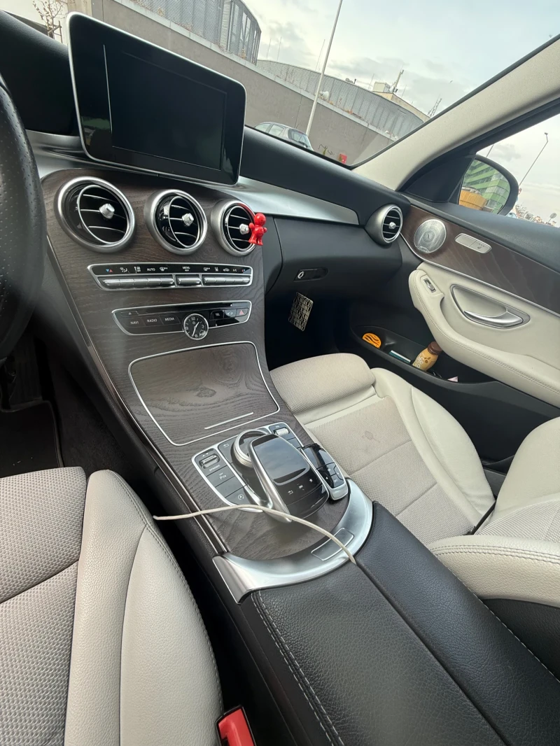 Mercedes-Benz C 250 C250d 4 Matic T9g-Tronic Avantgarde Briliantblau, снимка 9 - Автомобили и джипове - 52827371